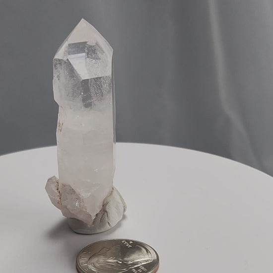 Our Lithium Quartz crystals are to die for. These dazzling specimens are astonishingly crystal clear with the softest touches of pinks and mauves. The Lumerian lines are so crisp and clean you can almost hear the ancient stories pouring out of them. These beauties will take your breath away, we kid you not. www.4crones.com