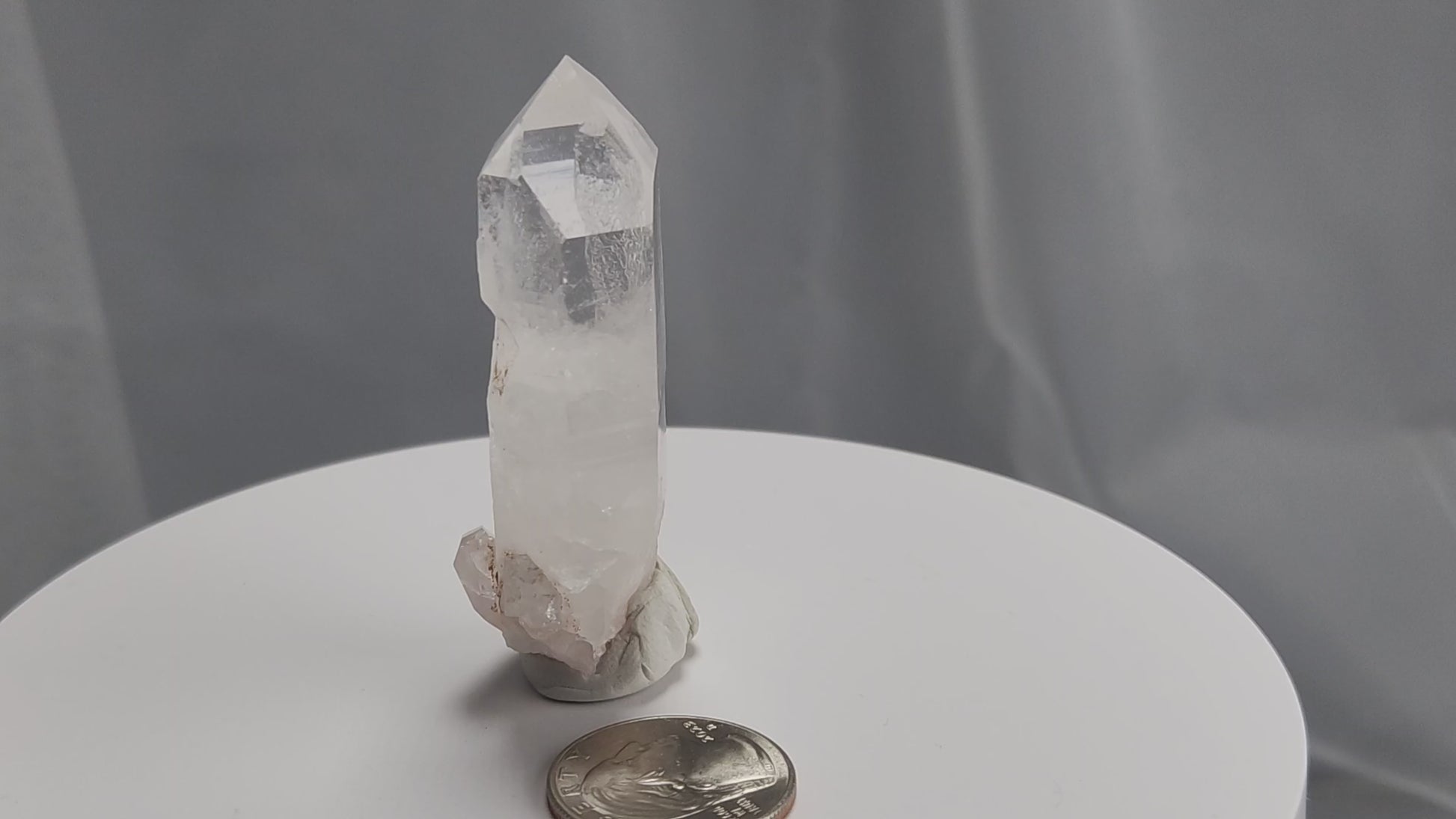 Our Lithium Quartz crystals are to die for. These dazzling specimens are astonishingly crystal clear with the softest touches of pinks and mauves. The Lumerian lines are so crisp and clean you can almost hear the ancient stories pouring out of them. These beauties will take your breath away, we kid you not. www.4crones.com