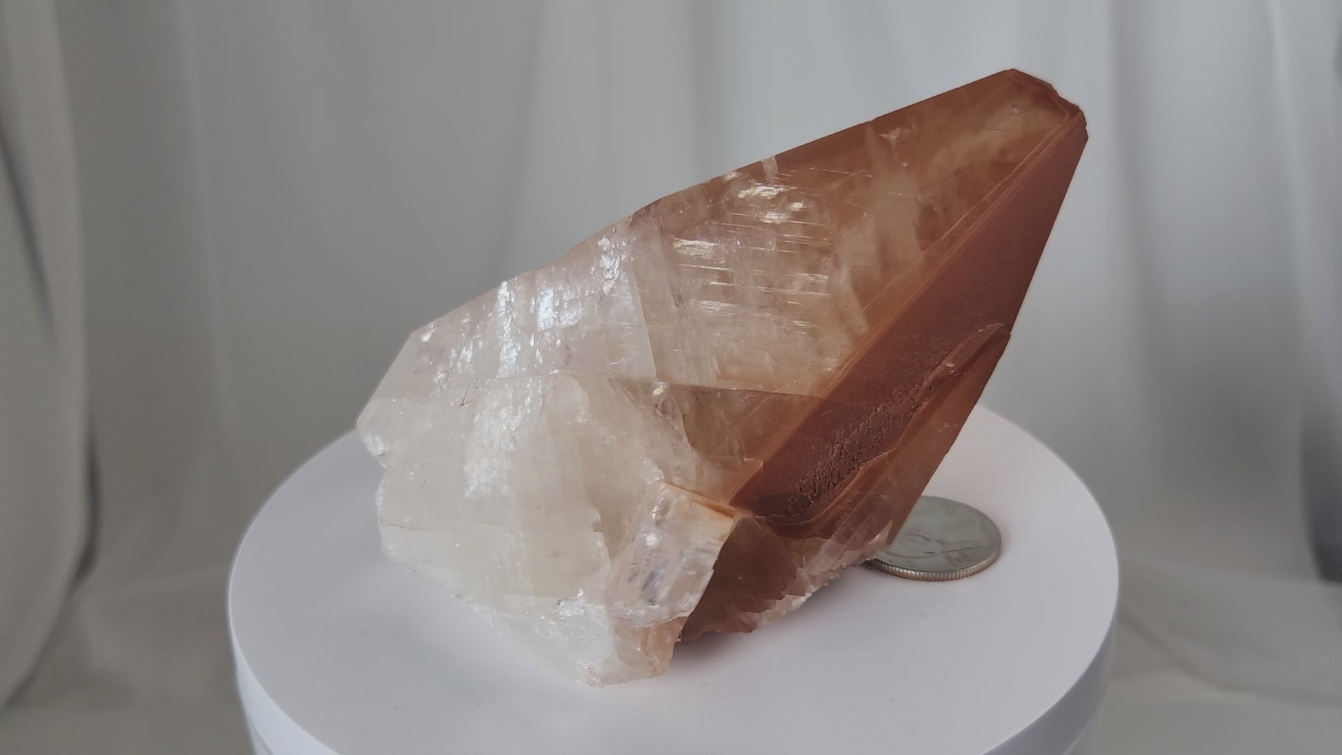 Red Diamond Calcite, glassy, gemmy diamond shaped geometries otherwise known as rhombohedrons and or scalenohedrons are combined with iron oxide hematoid inclusions. www.4crones.com