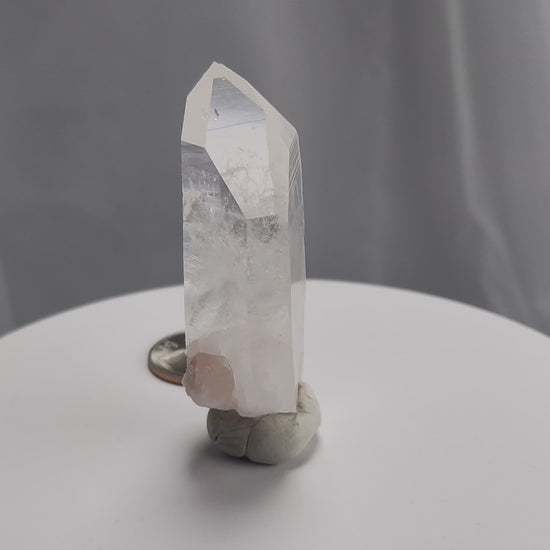 Our Lithium Quartz crystals are to die for. These dazzling specimens are astonishingly crystal clear with the softest touches of pinks and mauves. The Lumerian lines are so crisp and clean you can almost hear the ancient stories pouring out of them. These beauties will take your breath away, we kid you not. www.4crones.com