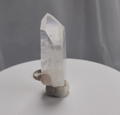 Our Lithium Quartz crystals are to die for. These dazzling specimens are astonishingly crystal clear with the softest touches of pinks and mauves. The Lumerian lines are so crisp and clean you can almost hear the ancient stories pouring out of them. These beauties will take your breath away, we kid you not. www.4crones.com