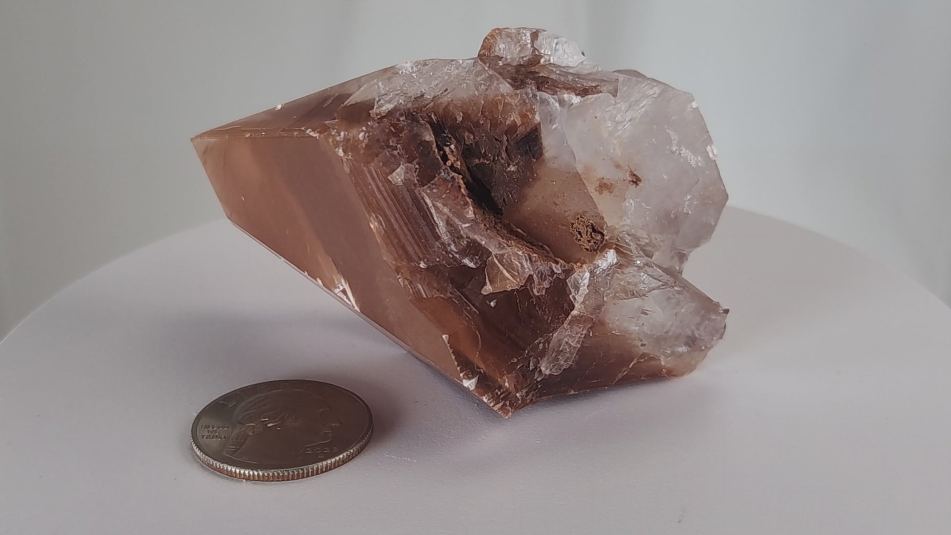 Red Diamond Calcite, glassy, gemmy diamond shaped geometries otherwise known as rhombohedrons and or scalenohedrons are combined with iron oxide hematoid inclusions. www.4crones.com