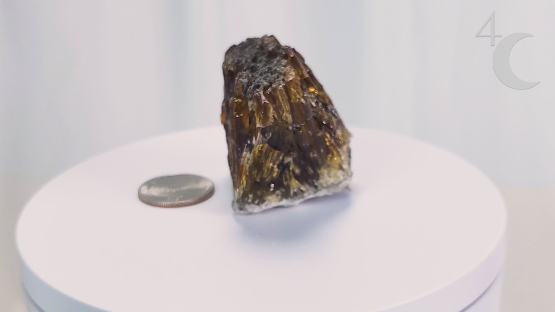 Metaphysically, Amber Calcite radiates vitality, optimism, and grounding warmth. Its energy cleanses spaces, amplifies intentions, and supports confidence, motivation, and clarity