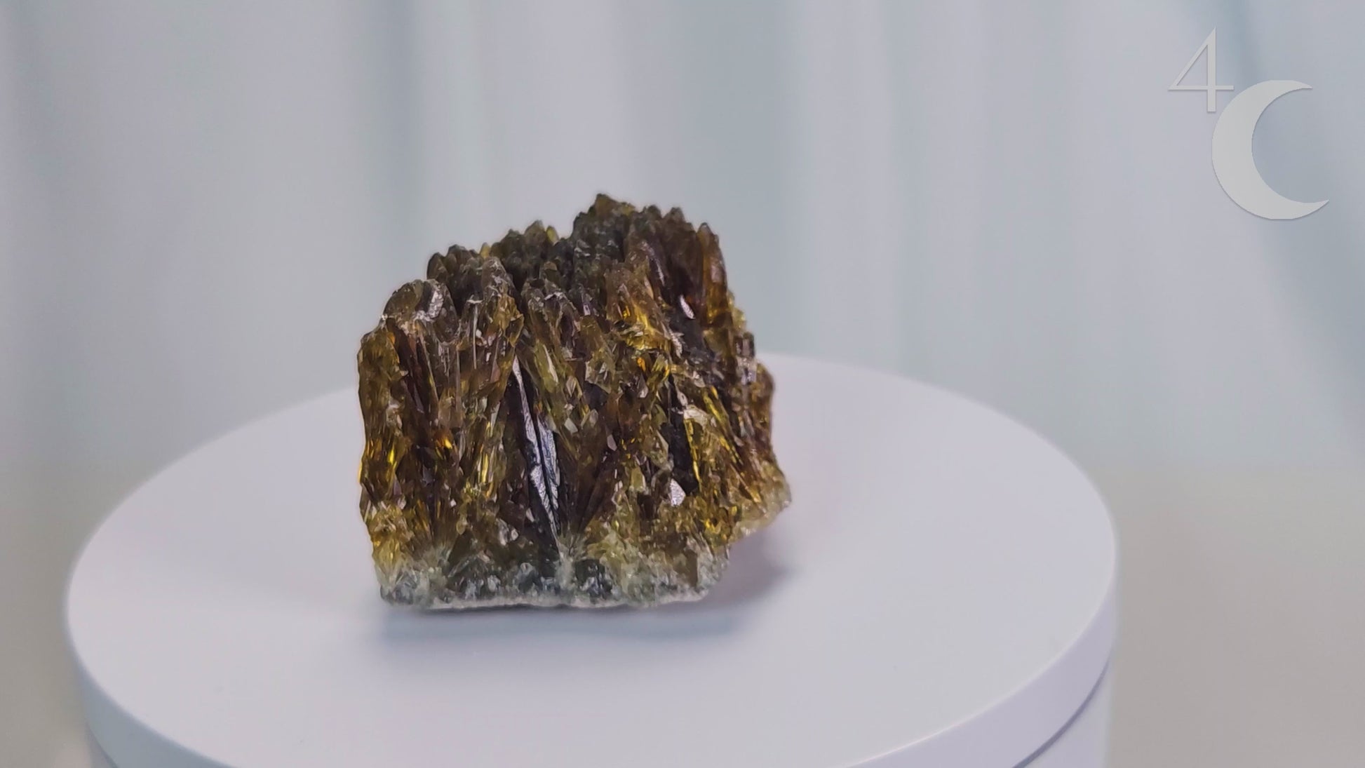 Metaphysically, Amber Calcite radiates vitality, optimism, and grounding warmth. Its energy cleanses spaces, amplifies intentions, and supports confidence, motivation, and clarity
